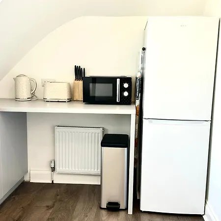 Stylish Modern, Private Apartment,15 Mins To Central London Хендон Экстерьер фото