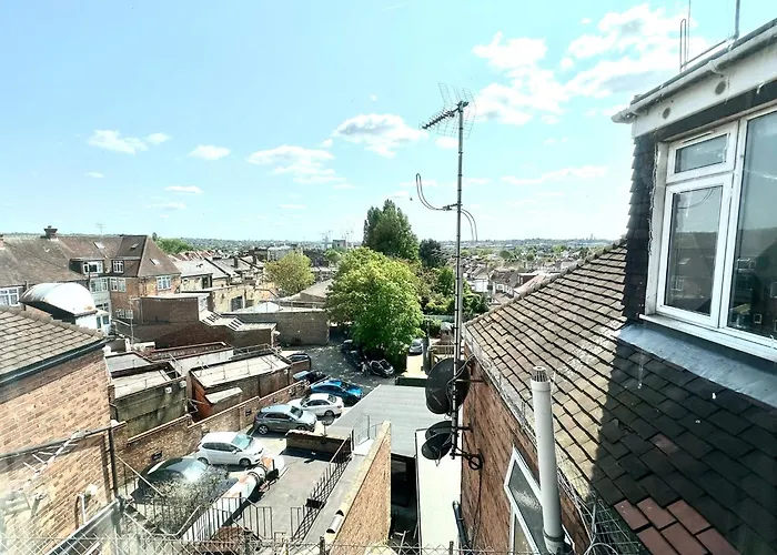Stylish Modern, Private Apartment,15 Mins To Central London
