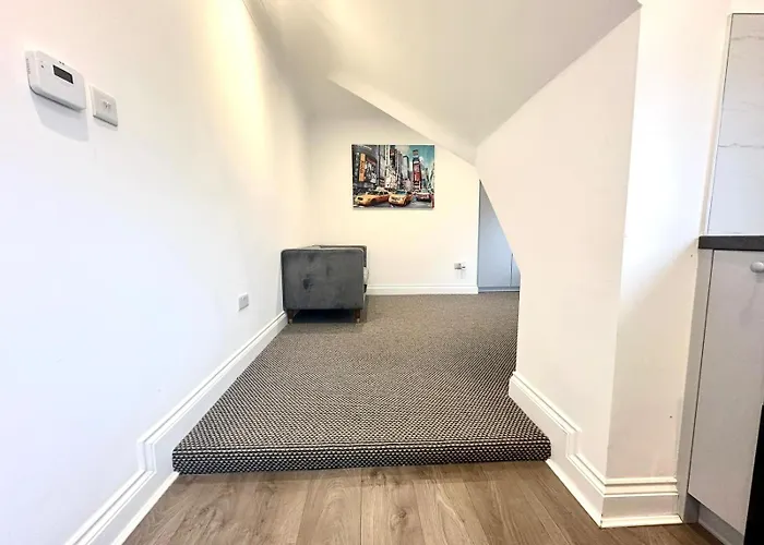 Stylish Modern, Private Apartment,15 Mins To Central London