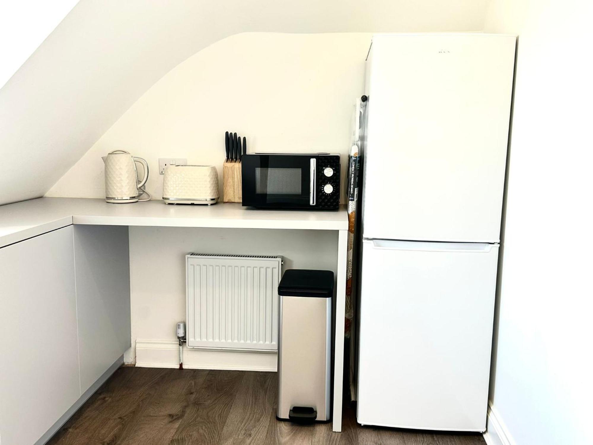 Stylish Modern, Private Apartment,15 Mins To London Apartment Hendon
