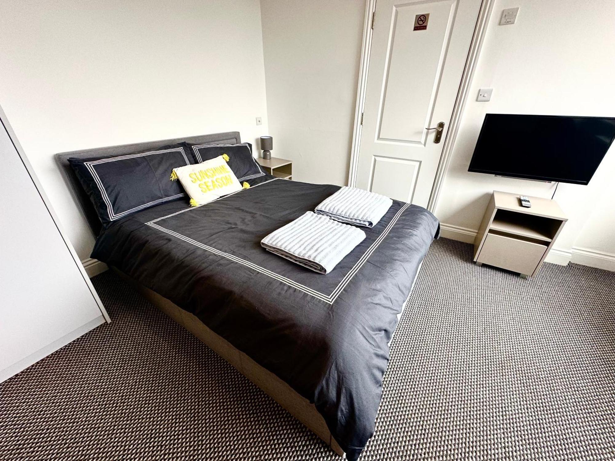Stylish Modern, Private Apartment,15 Mins To London Apartment